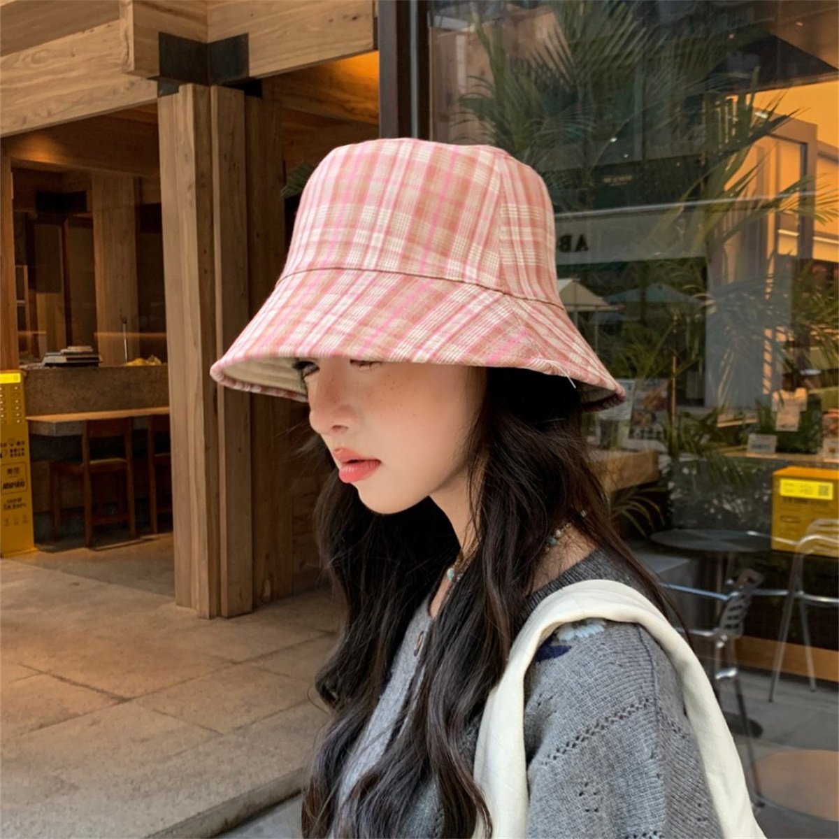 双面渔夫帽子女秋冬新款格纹印花防晒遮阳帽复古休闲显脸小盆帽子