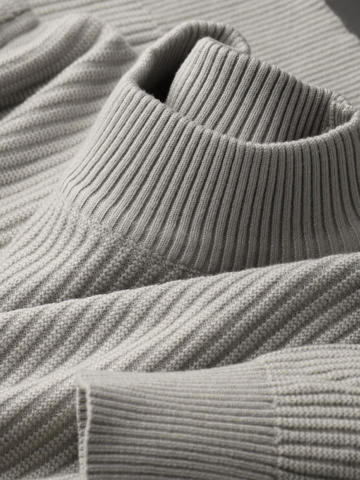 半高领毛衣男士秋冬季保暖衫高级感针织打底衫修身针织衫纯色线衣