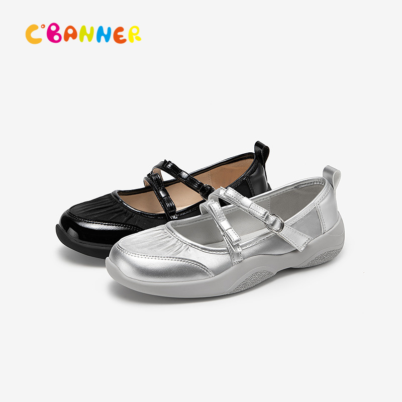 芭蕾风褶皱鞋面 不同肌理的材质拼接碰撞