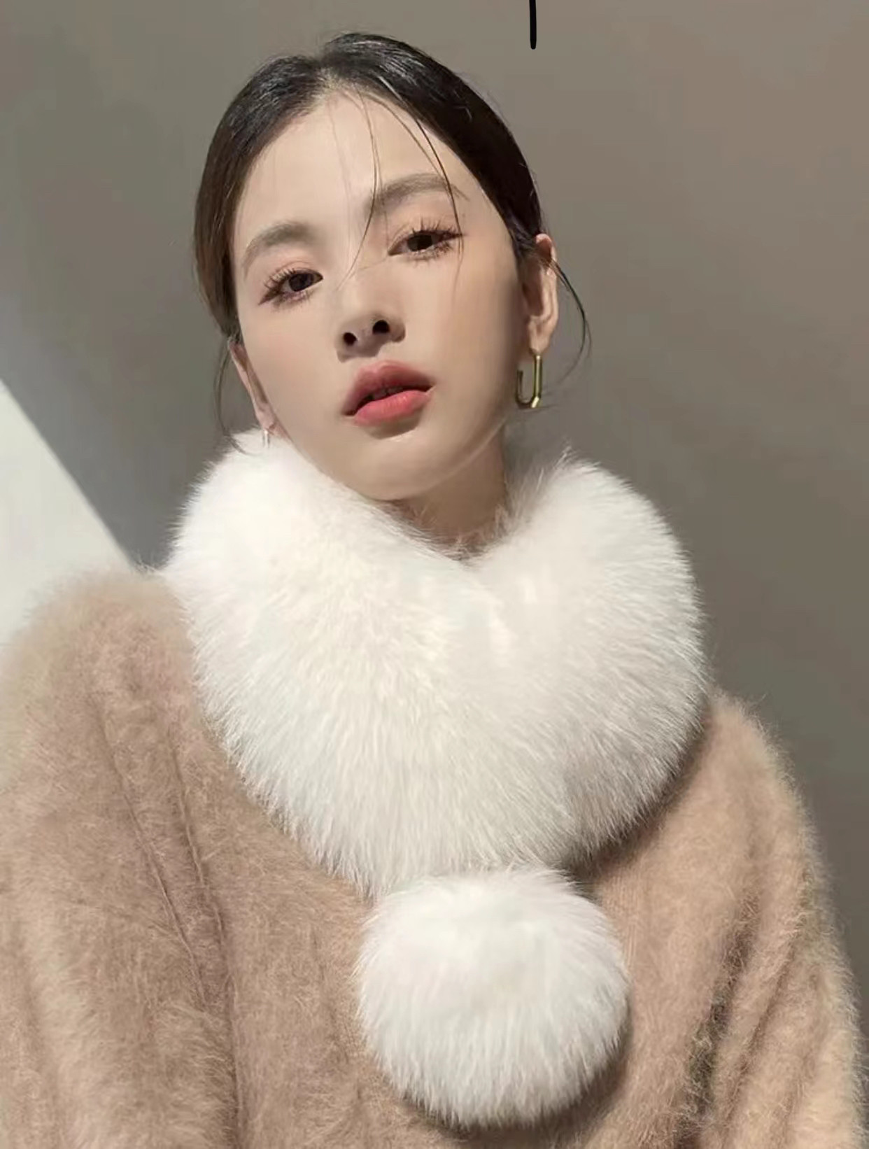 新款韩版狐狸毛围脖女冬季大毛球围巾/丝巾/披肩