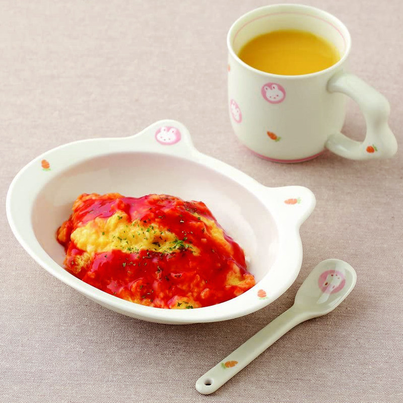 日本进口儿童餐具套装可爱兔子卡通陶瓷器釉下彩饭碗家用碗小盘子