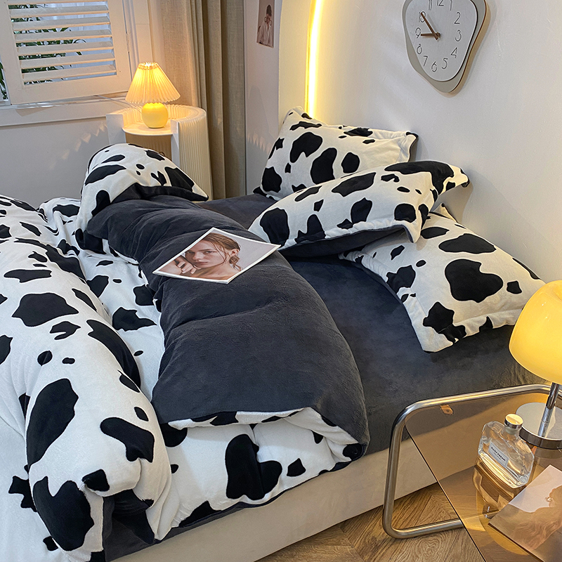 牛奶绒四件套冬季保暖双面加绒被套简约床单奶牛黑白斑点床上用品