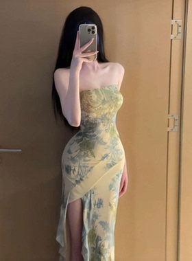 复古高级感超好看印花连衣裙御姐风性感抹胸开叉紧身包臀裙2026夏