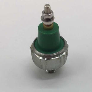挖掘机配件五十铃发动机4BG1 70机油压力传感器感应塞 4JG1日立60