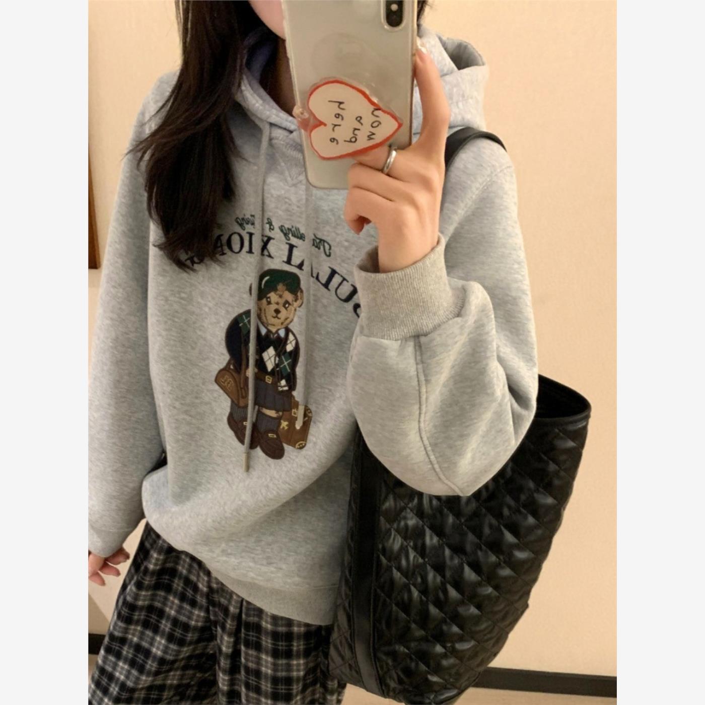 学院风秋冬新款小熊刺绣