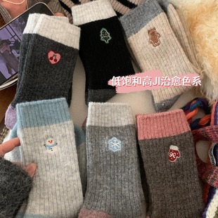 圣诞羊毛袜子女中筒袜秋冬季 加厚保暖可爱刺绣雪花秋冬天长筒袜 款