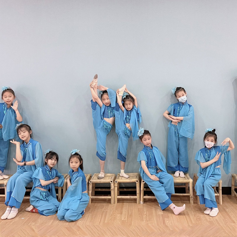 新马马嘟嘟骑舞蹈演出服小兰花奖童忆舞蹈服巧闺小序板凳乖独舞服