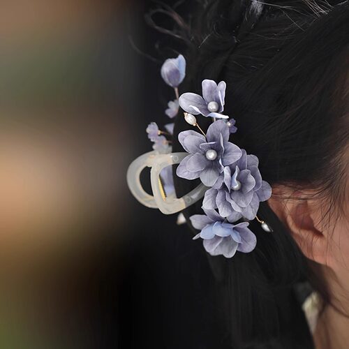 国风小众设计抓夹女高级感2025新款花朵鲨鱼夹后脑勺头饰新中式