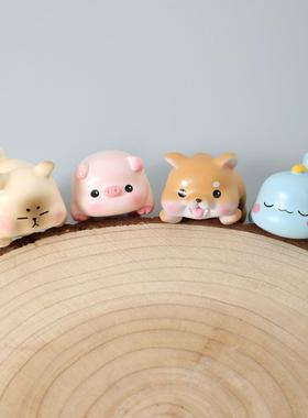 电脑屏幕显示器趴趴小动物摆件创意汽车车载中控台屏幕车内装饰品