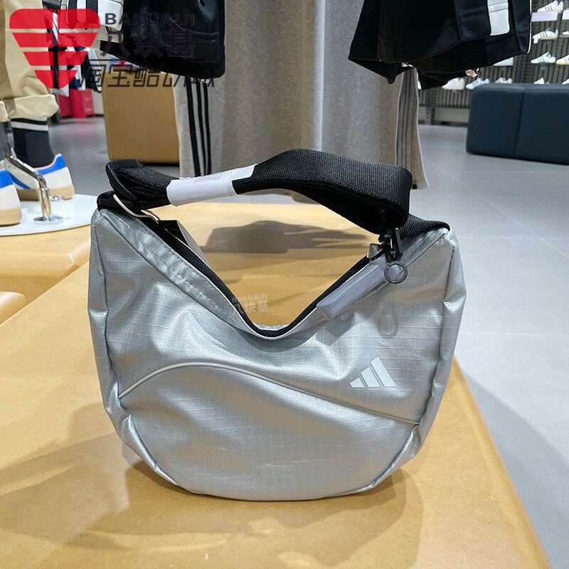阿迪达斯男女包2025秋款亮泽简约小巧户外休闲斜挎包单肩包JM0156