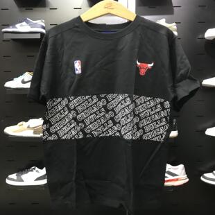 NBA公牛队男装夏新款宽松百搭舒适运动短袖T恤F3APSU22TE12692CHI