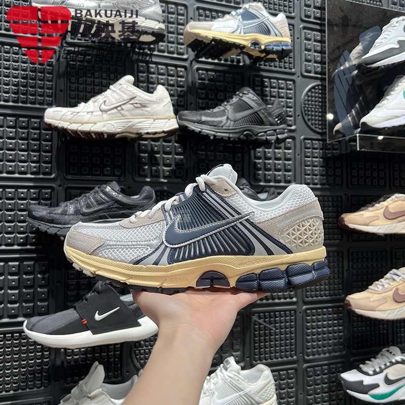 网面透气运动跑步鞋耐克