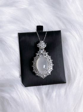 灵妙白玉髓鸽子蛋吊坠925银镶嵌玉石项链挂件