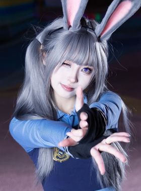 疯狂动物城2疯狂动物城2cos兔子警官朱迪银灰色长直发动漫风日常