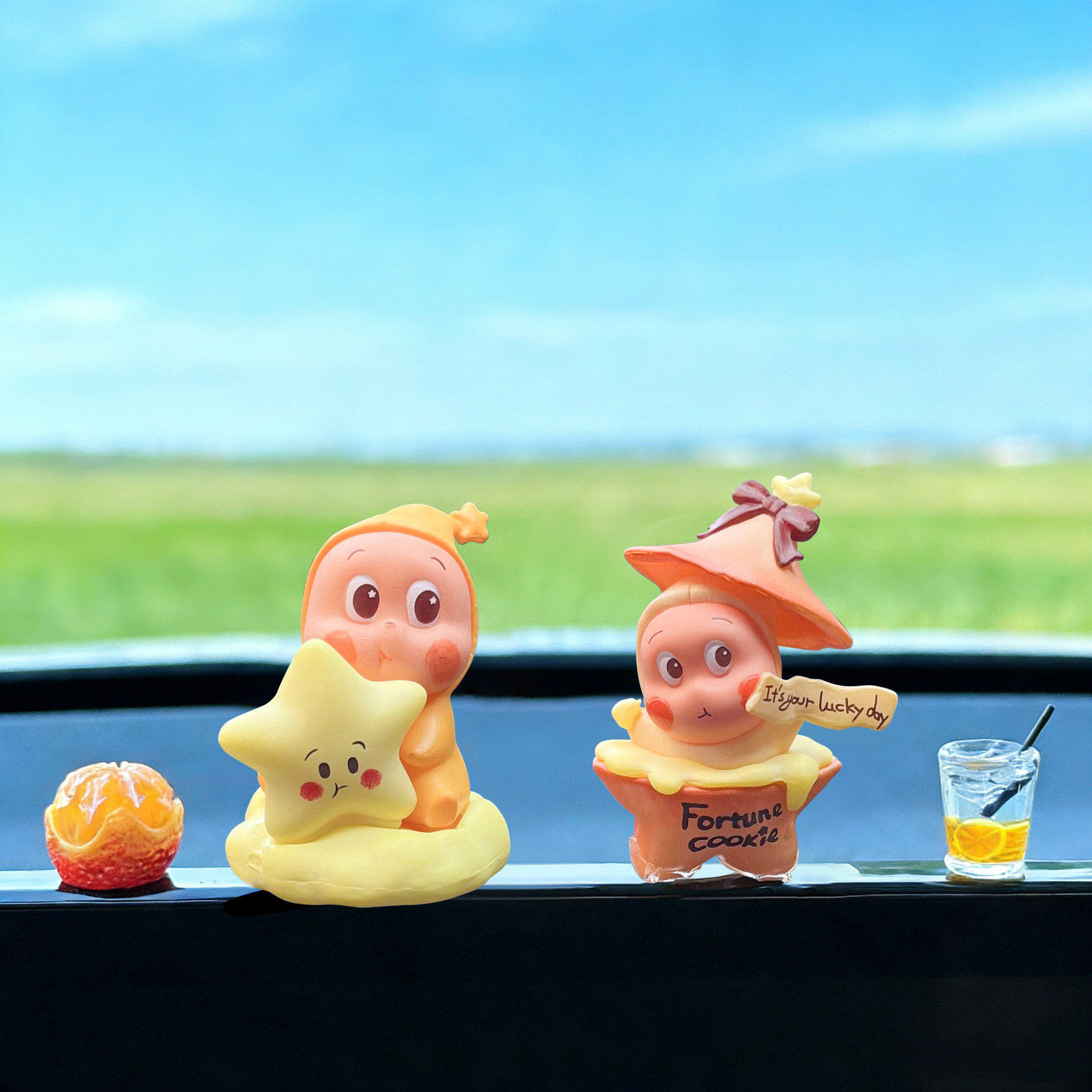 可爱星星人车载摆件汽车中控显示屏幕车内趴趴公仔高级感卡通装饰