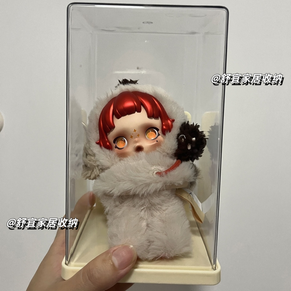 泡泡玛特SKULLPANDA冬日乐章搪胶毛绒盲盒收纳盒公仔展示盒造景盒