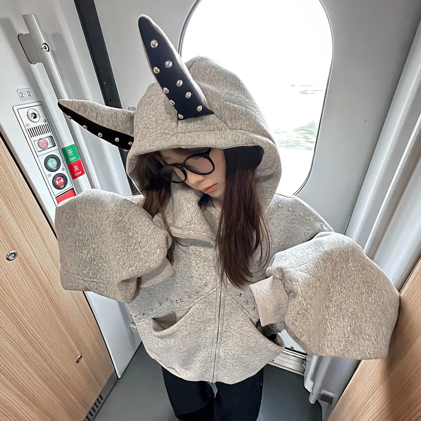 铆钉独角兽耳朵连帽卫衣女大童初中高中学生宽松设计感拉链外套,女装/女士精品,卫衣/绒衫,淘宝优惠券,粉丝福利购,淘宝优惠卷