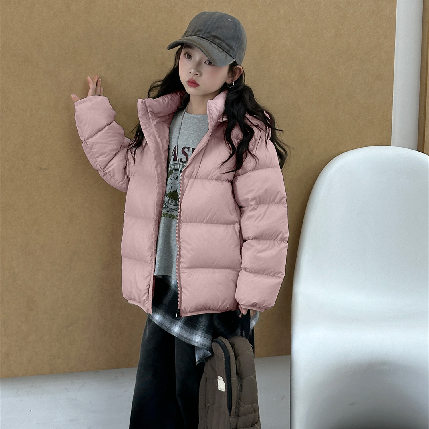 2025秋冬新款儿童短款羽绒服90白鸭绒男女中大童轻便休闲连帽