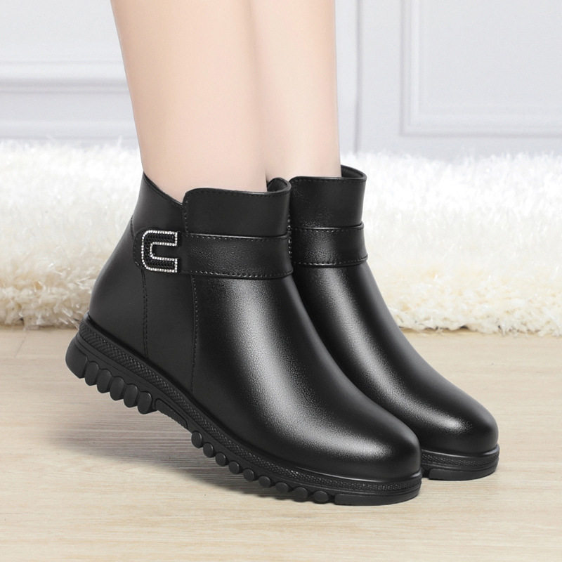 真皮平底妈妈棉鞋2025冬季新款加绒保暖羊毛短靴中老年防滑女鞋子,女鞋,时装靴,淘宝优惠券,粉丝福利购,淘宝优惠卷