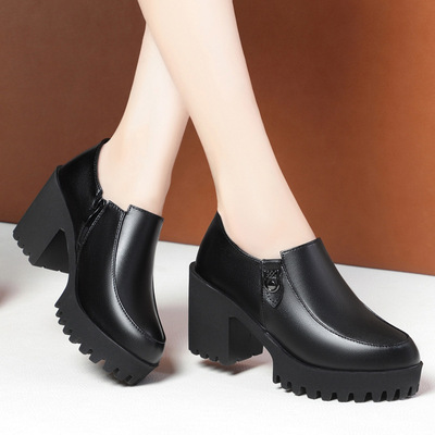 真皮粗跟单鞋高跟深口黑色小皮鞋