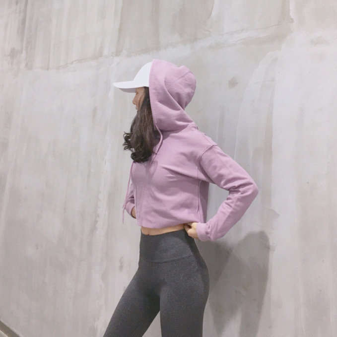 Born2run 露脐卫衣女 运动跑步上衣卫衣健身衣长袖连帽外套女|msdalam kategori sukan/pakaian kasual, sweater sukan/pullover - dari Buy2taobao.com untuk memberikan perkhidmatan ejen Taobao profesional membeli