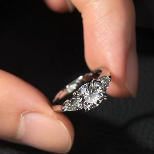 正品Pt950铂金2克拉培育钻石戒指女时尚轻奢三石设计婚礼结婚婚戒