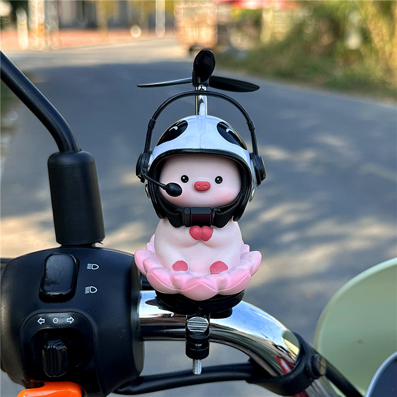 可爱风车莲花小猪头盔公仔小黄鸭摆件电动车装饰品自行车配件挂件