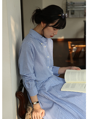 无拘2024年秋季新款修身长袖蓝色上衣女小众设计感纽扣格纹衬衫女