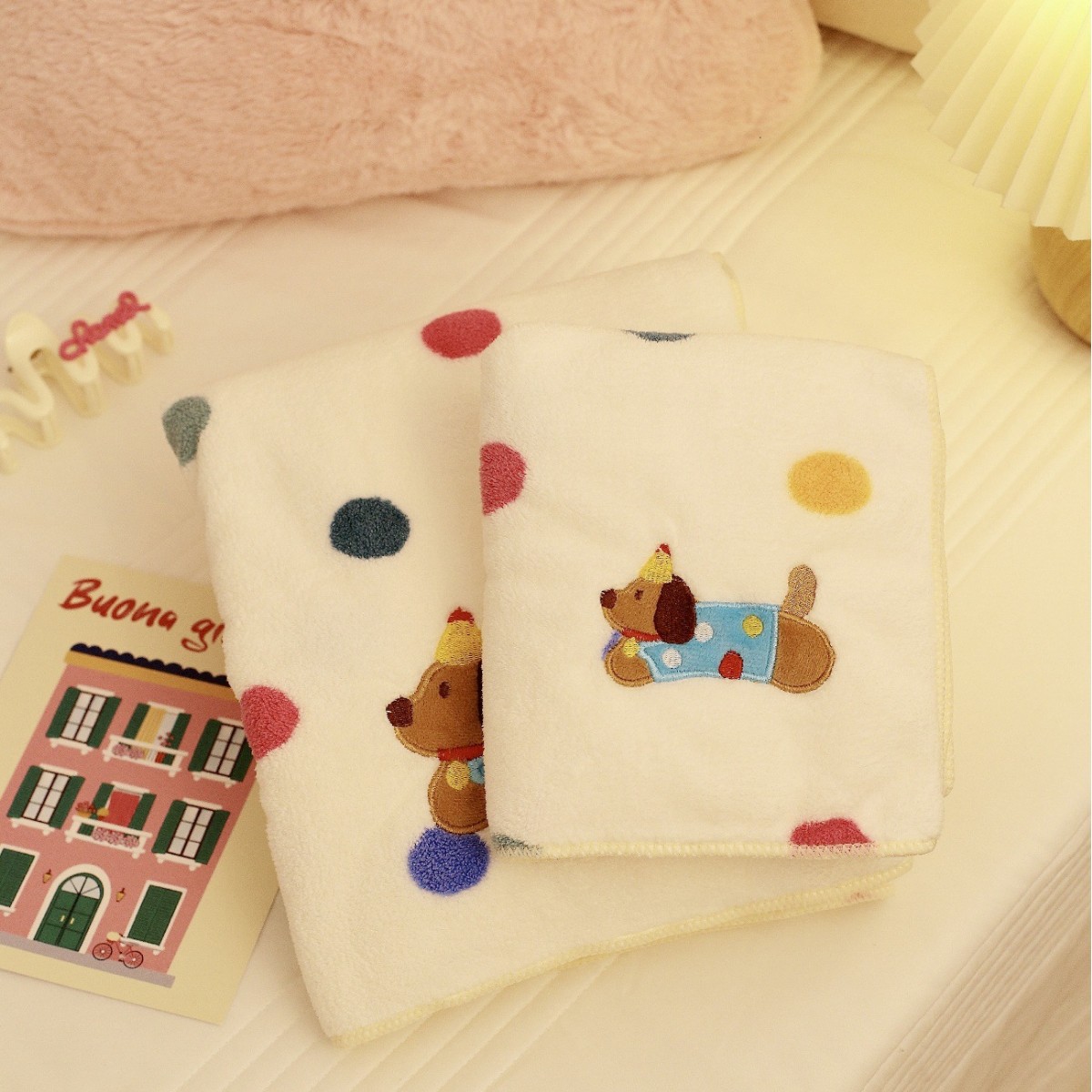 珊瑚绒刺绣浴巾柔软亲肤