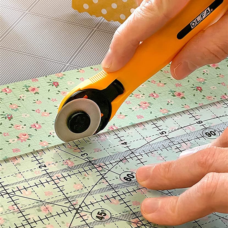 日本OLFA缝纫拼布裁布圆滚轮刀RTY-1/C小型滚刀RB28-10手工皮革刀