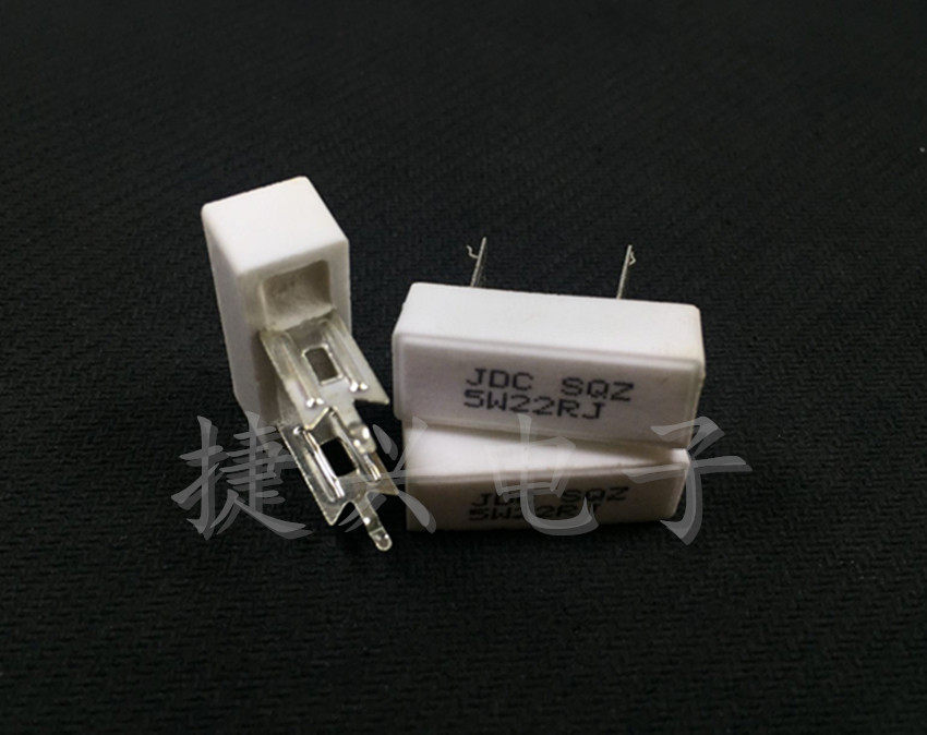 5W22RJ 全新陶瓷 水泥电阻器 5W22欧 插片电阻 精度5% 脚距：15mm