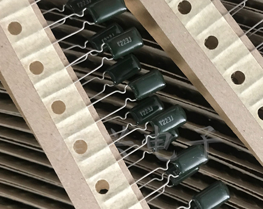 100V223J 全新原装 涤纶电容 0.022UF100V 22NJ 精度5% 脚距：5mm