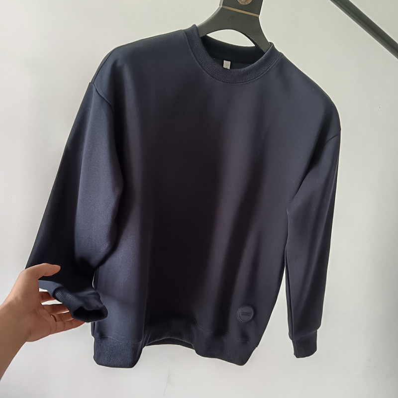 休闲时尚个性百搭圆领套头卫衣