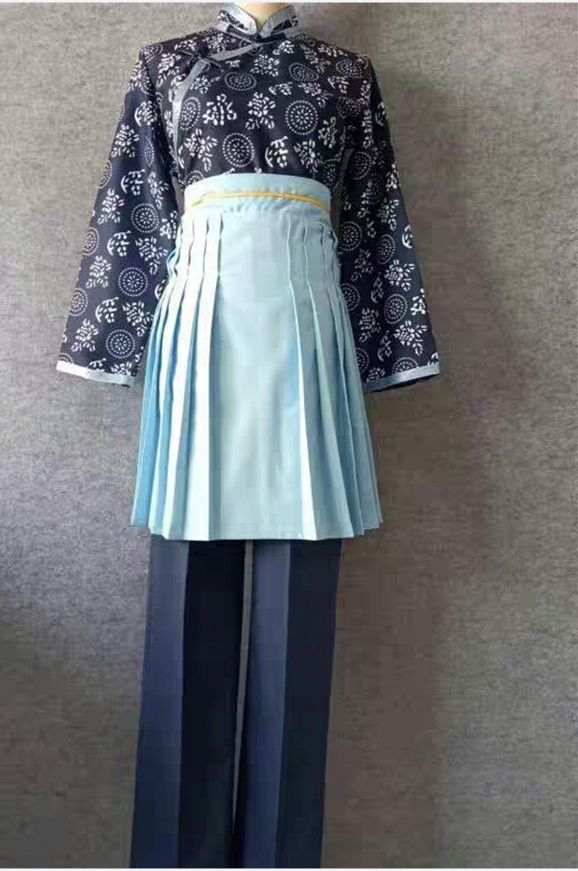 现代京剧沙家浜智斗演出服刁德一胡传魁戏服戏曲衣服阿庆嫂服装女