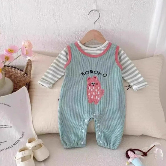 宝宝初秋套装春秋季小月龄婴儿衣服洋气童装秋装背带裤连体两件套