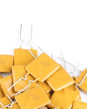 30V 2.5A PPTC 直插自恢复保险丝 RUEF250 30V 2500mA引脚间距5mm