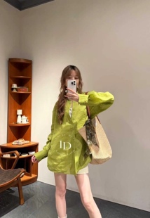 上衣 温柔气质休闲绿色长袖 有新款 2026早春显白绿色羊毛条纹衬衣