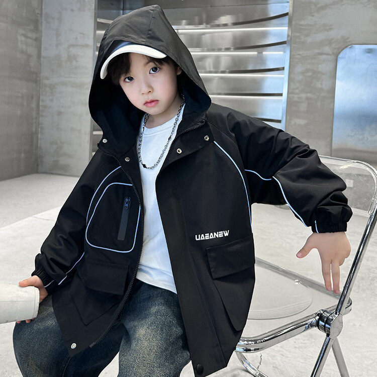 童装儿童装男童春装工装外套2025新款中大童春秋款男孩春季冲锋衣