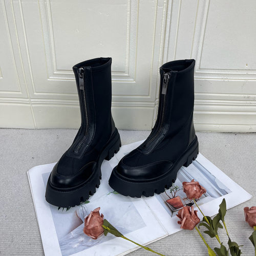 中筒纯色时尚舒适英伦风马丁靴