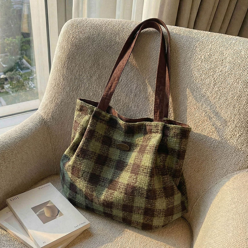 毛呢格子托特包女2025新款时尚学院风单肩包大容量休闲上课通勤包