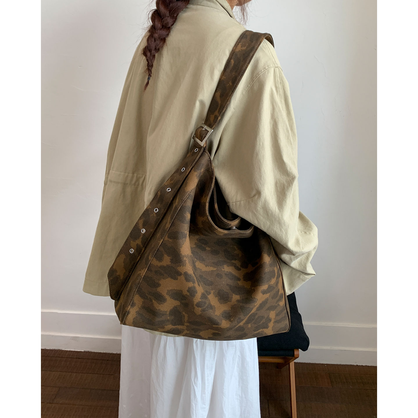 大容量帆布通勤包斜挎单肩托特包