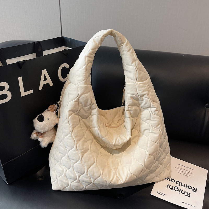 羽绒棉服托特包大容量休闲单肩包