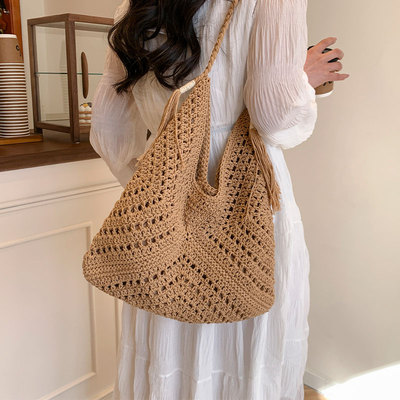大容量镂空编织包休闲单肩腋下包