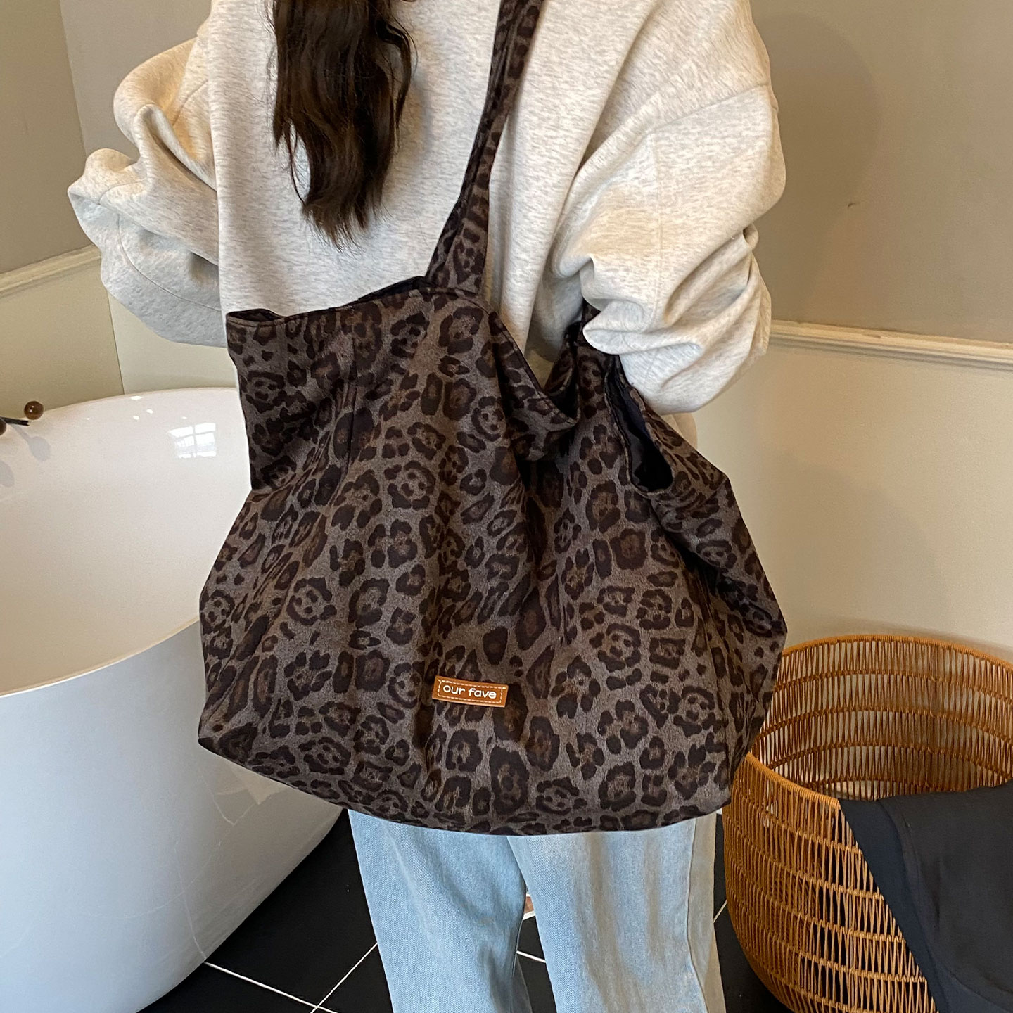 大容量豹纹单肩通勤包复古托特包