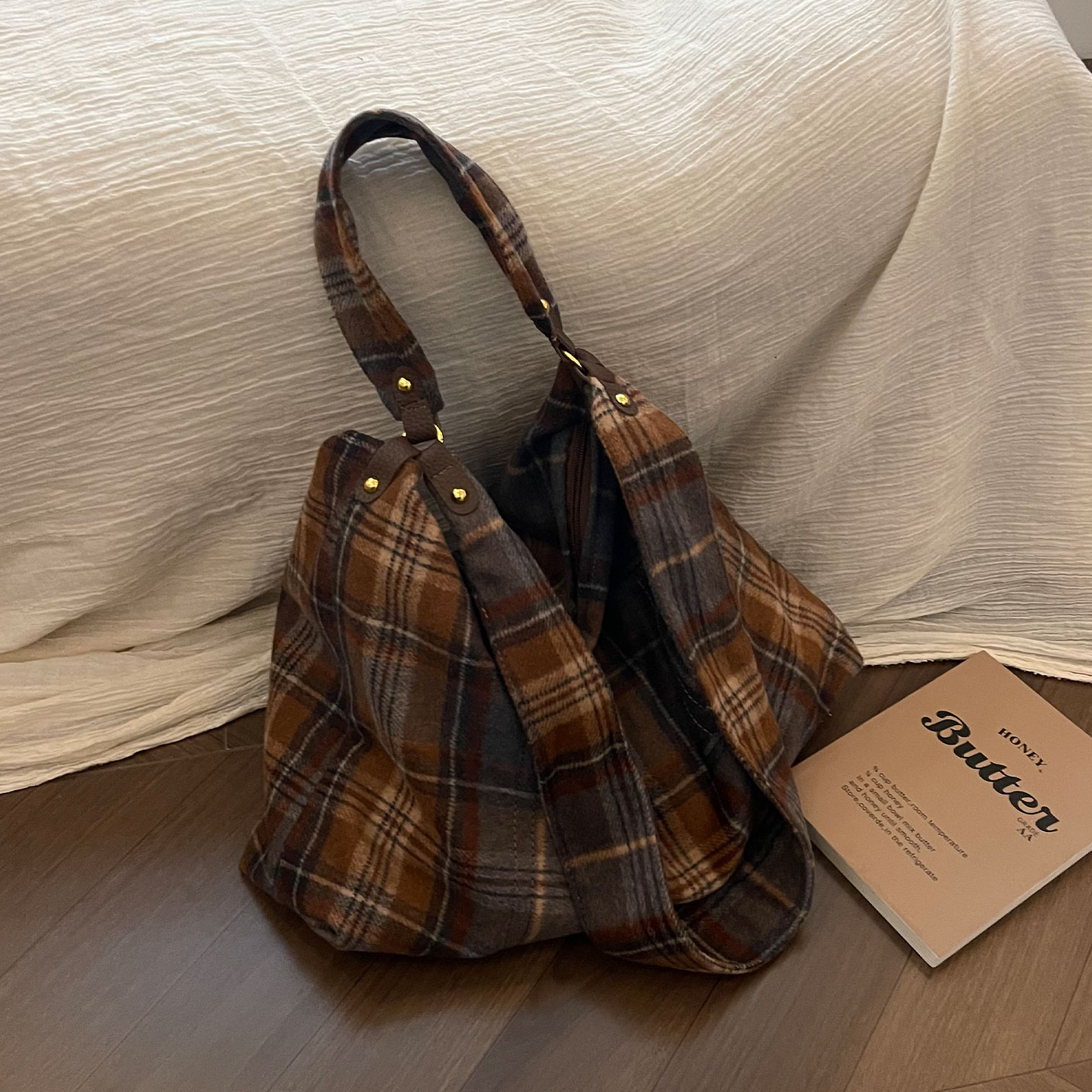 复古格子大容量单肩通勤托特包