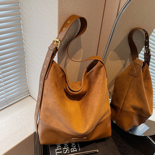 麂皮绒托特包大容量单肩通勤包