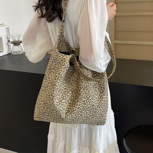 通勤包休闲百搭单肩托特包