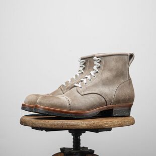 系带伞兵靴户外雕花高帮皮鞋厚底增高英伦风布洛克登山潮马丁靴男