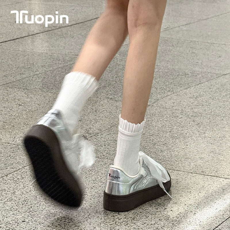 鮀品银色蕾丝板鞋女款2026春季新款厚底休闲德训鞋百搭时尚面包鞋