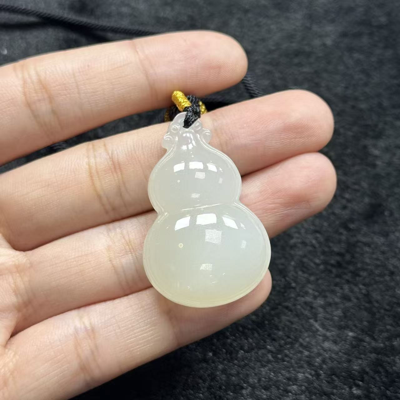 和田玉吊坠-约24*38*11mm-多样性发货-DY一-B1807